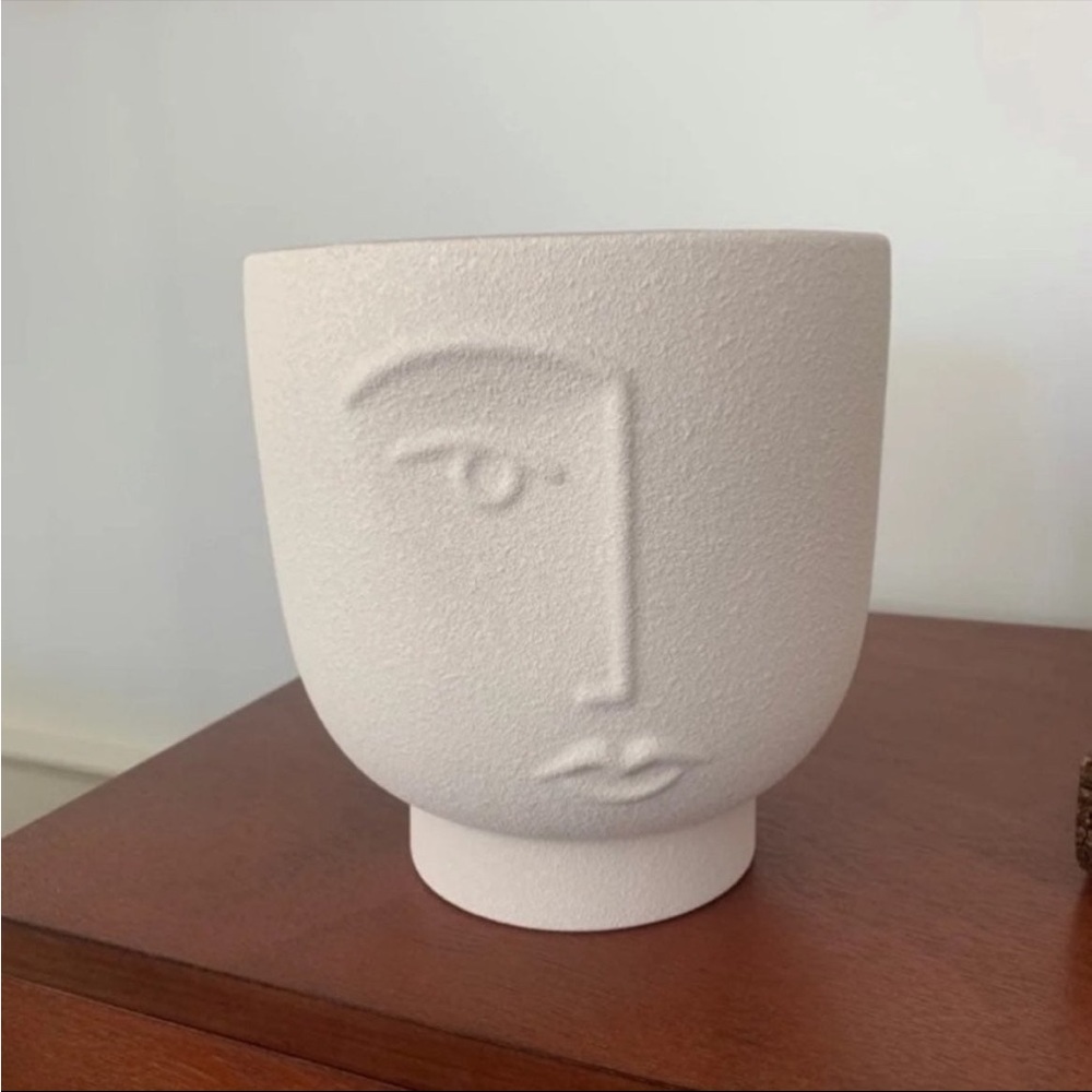 H&M Short Stoneware Face Vase Planter NWT